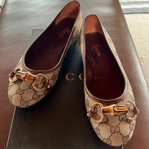 Gucci Ballerina flats with horsebit and bamboo.